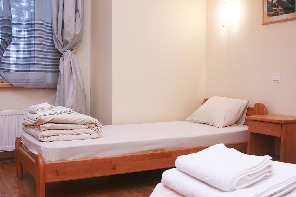 Sajutu Parka Hostelis Valmiera Room photo